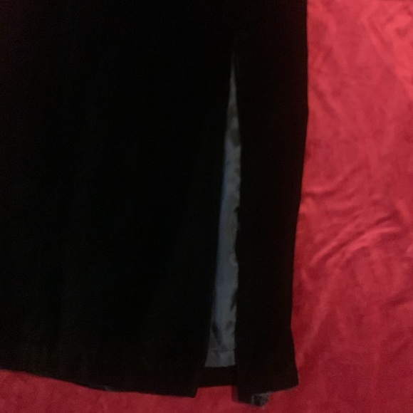 CDC Evening 90s Vintage Black Velvet Strapless Maxi Dress
Size 2 or Small - Picture 4 of 8